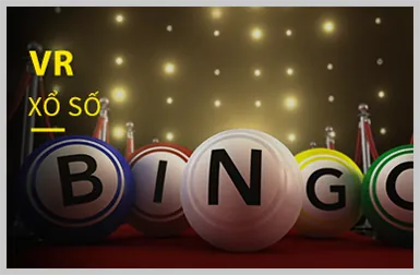 Tuyển thủ eSports đang thi đấu tập trung, màn hình hiển thị game và logo jj88.